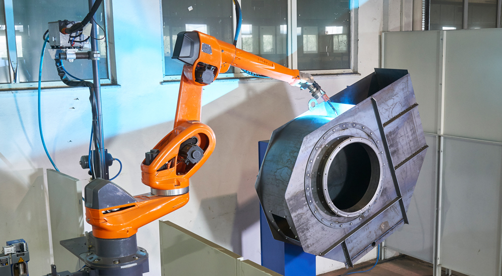 7-achsiger QIROX-Roboter gewährleistet hohen Qualitätsstandard bei Incircioglu