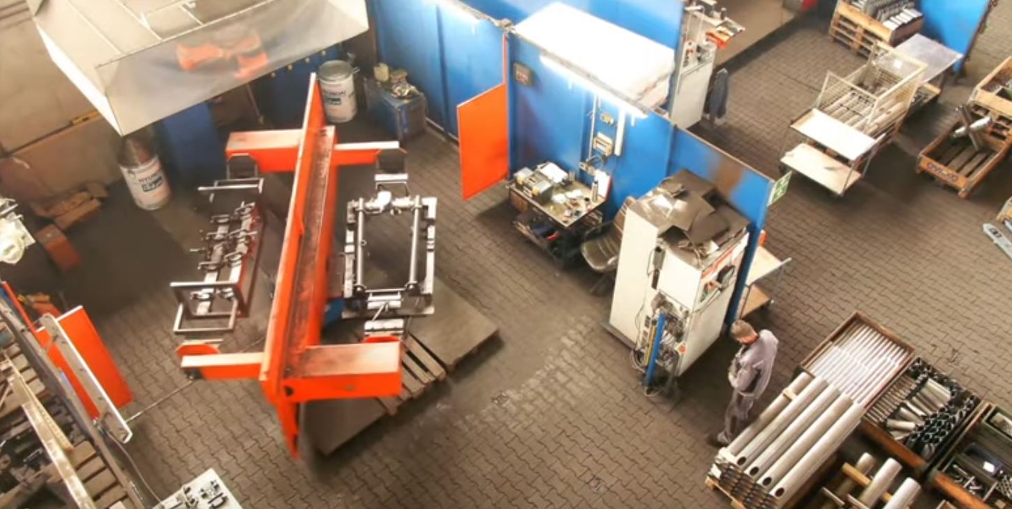 QIROX机器人焊接健身器材